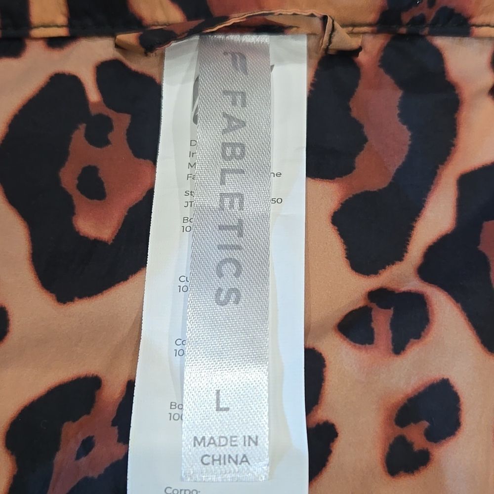 Fabletics Oversized Leopard Flyweight Windbreaker… - image 4